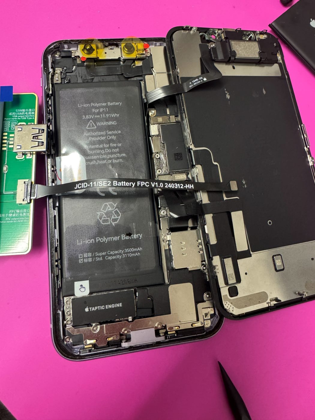 Werkstattplatz für iPhone Reparatur bei Elektronik Schlitz
